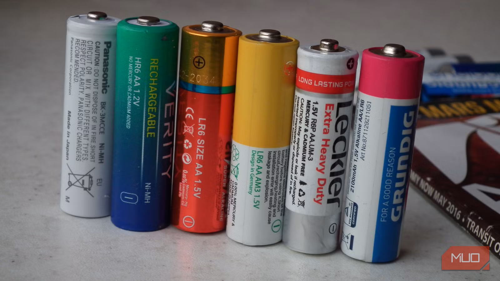 Я потратил много денег на батарейки АА, потому что мне не хватало одной маленькой детали.