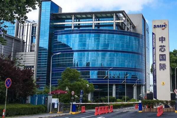 Пекин вмешивается в производство чипов SMIC, чтобы гарантировать, что Huawei не отстанет в гонке искусственного интеллекта