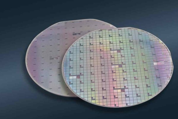 Силовая электроника меняет ориентацию: представлены первые вертикальные полупроводники GaN