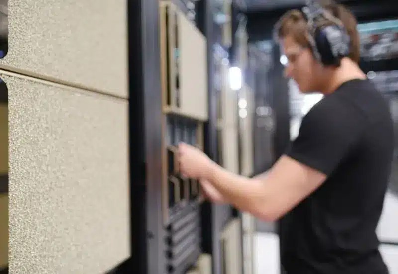 Рынок ИИ-серверов вырастет в шесть раз и достигнет 850 миллиардов долларов к 2030 году, при этом смежные сегменты будут расти одновременно.