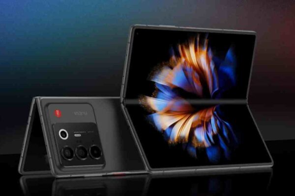 ZTE официально представила складные смартфоны Nubia Fold и Nubia Flip 3