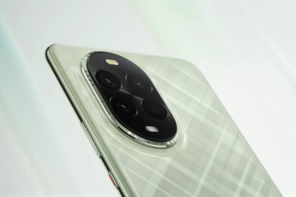 Huawei Nova 13 Pro, Mate 50 Pro и FreeBuds 6 начали получать глобальные обновления безопасности