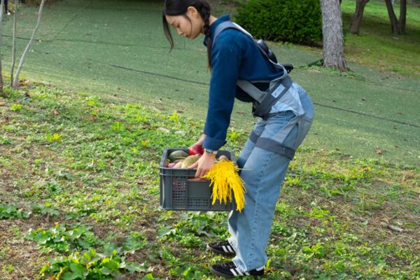 Экзоскелет для фермеров: Как технология PUM улучшает коррекцию осанки при тяжелой работе
