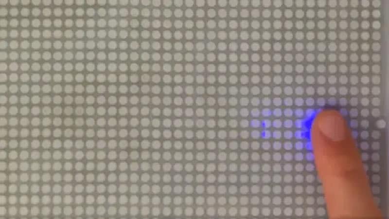 Ученые изобрели тактильный дисплей, который «оживает» под вашими пальцами