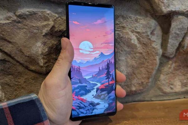 Этот забытый телефон Android предлагает гораздо лучший экран, чем сегодняшние флагманы