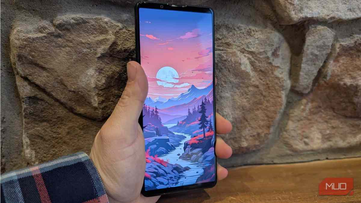 Этот забытый телефон Android предлагает гораздо лучший экран, чем сегодняшние флагманы