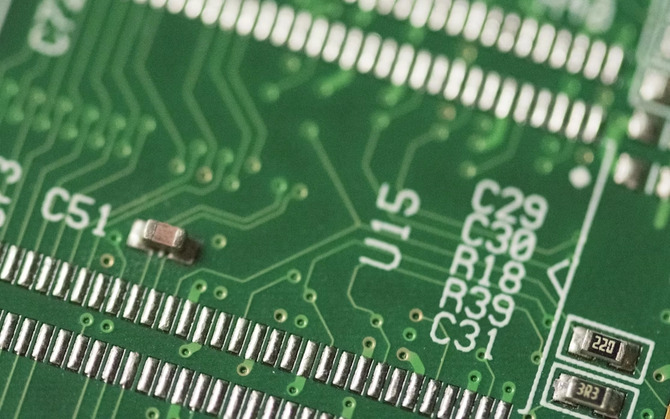 Оперативная память DDR5 слишком дорогая? Создайте свой собственный дешевле! Интересное решение, требующее некоторого времени и навыков пайки.