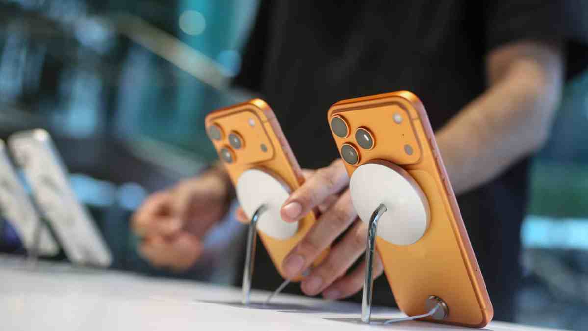 iPhone 17 переворачивает рынок: Apple близка к тому, чтобы обогнать Samsung по поставкам смартфонов