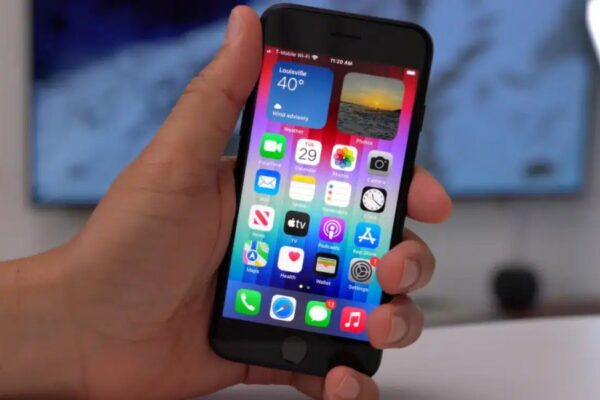 Apple объявила iPhone SE первого поколения устаревшим, как и ряд других устройств