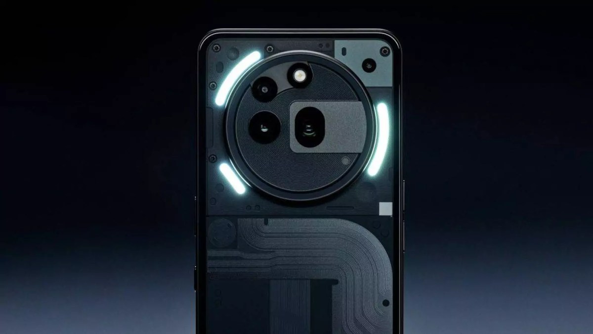 Набор Nothing Phone 4a и 4a Pro: прозрачный дизайн и подсветка Glyph возвращаются в марте 2026 года.