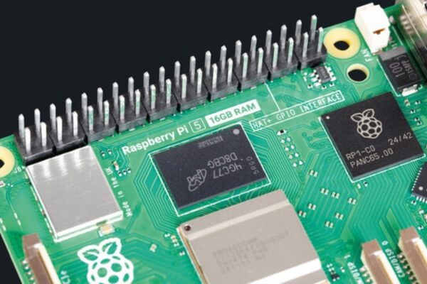Нехватка DRAM коснулась и Raspberry Pi 5 — одноплатные компьютеры подорожали, но появилась новая бюджетная версия с 1 ГБ памяти