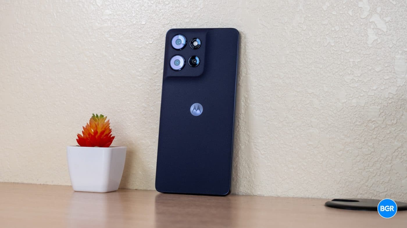 Motorola выпускает Moto G Power 5G (2026): защитный чехол и мощный аккумулятор за 299 долларов