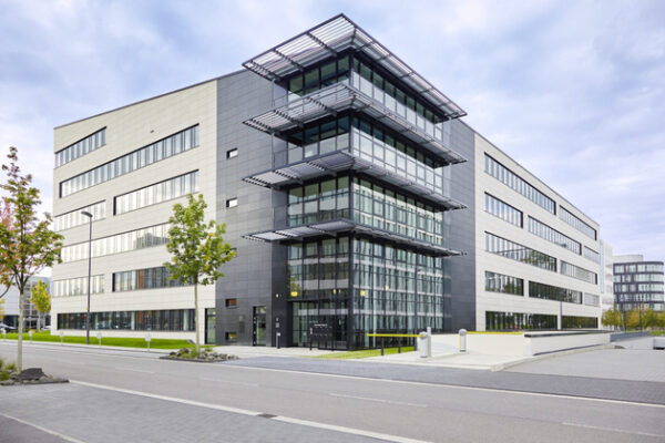 Новинка с выставки CES 2026: Tianma представляет 27-дюймовый QHD-экран с очень высокой частотой обновления, основанный на технологии Oxide TFT.