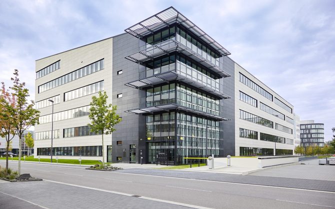 Новинка с выставки CES 2026: Tianma представляет 27-дюймовый QHD-экран с очень высокой частотой обновления, основанный на технологии Oxide TFT.