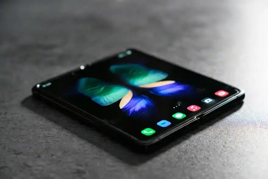 Утечка: Apple использует жидкий металл в петлях складного iPhone Fold и модернизирует титан в корпусе