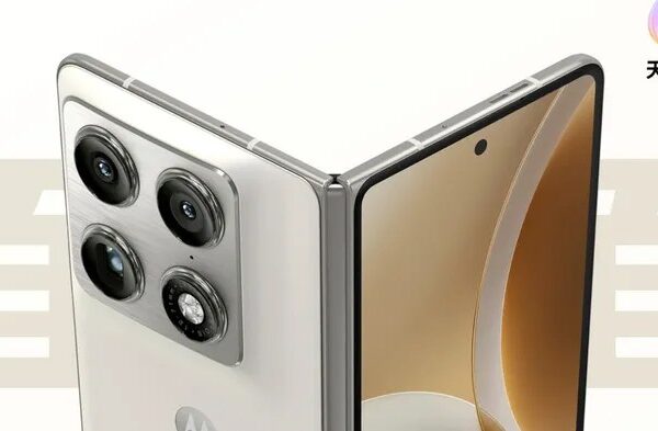 Motorola атакует сегмент больших складных телефонов с помощью Razr Fold AI