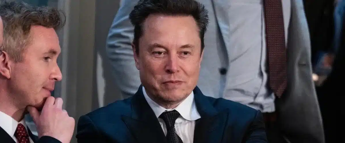 Маск лично разрабатывает новый чип искусственного интеллекта Tesla и готовится к битве с Китаем за рынок роботов