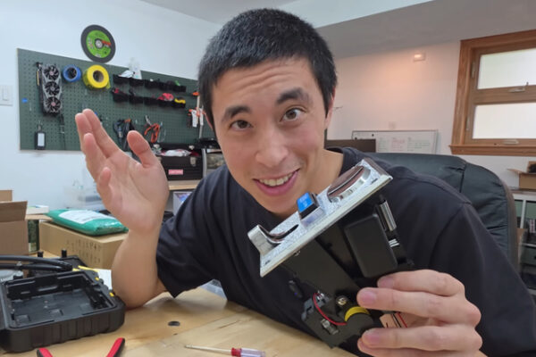 Вставьте злотый, чтобы включить компьютер — проект для всех. Все, что вам нужно, это оборудование для проверки монет и...