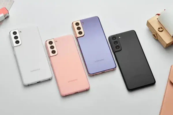 Линейка Samsung Galaxy S21, вероятно, получила последнее обновление программного обеспечения.