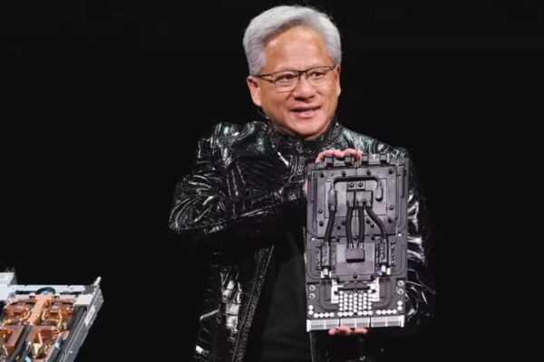 Дженсен Хуанг продемонстрировал ИИ-ускорители Rubin на выставке CES 2026 — их массовое производство уже идёт