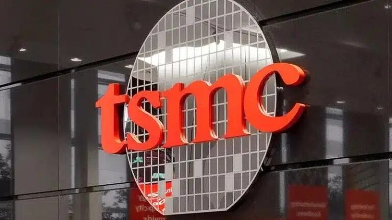 TSMC считает, что не пострадает от нехватки памяти и намерена активно расширять производство чипов