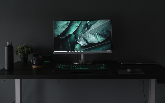 Что происходит с компьютерными системами? Windows 11 сейчас более популярна, чем когда-либо, а Linux постепенно набирает популярность. Статистика за январь 2026 года