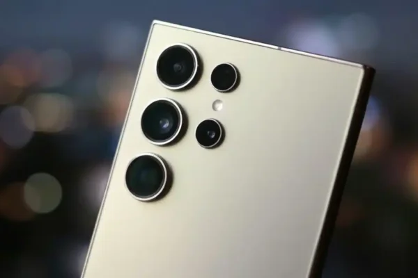 One UI 8.5 для Galaxy S25 Ultra увеличивает масштаб видео до 25 раз и упрощает доступ к настройкам камеры.