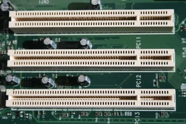 Технологический подвиг: энтузиаст управлял современным твердотельным накопителем NVMe на системе Pentium III.