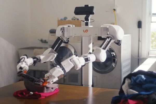 Для самых ленивых: запущен робот для складывания белья за $7999