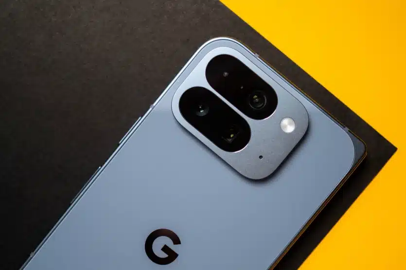 Инсайдеры раскрыли подробности Google Pixel 11 Pro Fold: более тонкий корпус и обновленный модуль светодиодной камеры