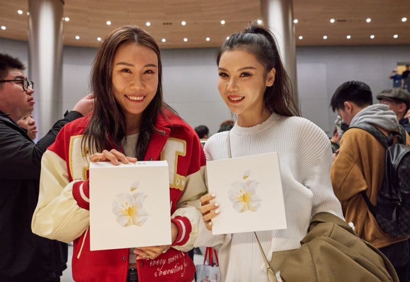 Продажи смартфонов в Китае упали на 4% с начала года, но Apple сообщила о росте на 23%