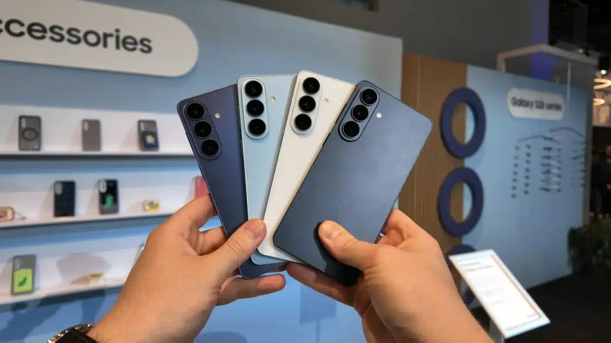 Битва чипов: Galaxy S26 с Snapdragon 8 Elite Gen 5 обходит Exynos 2600 на 28% в тестах автономности (видео)