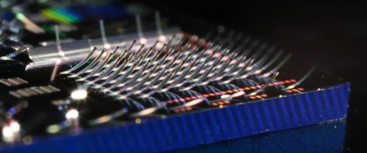 Революция в области дисплеев: новое фотонное устройство обещает «бесконечное» разрешение