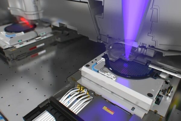 ASML расширяет портфолио: к литографическим машинам присоединится современное оборудование для упаковки чипсов