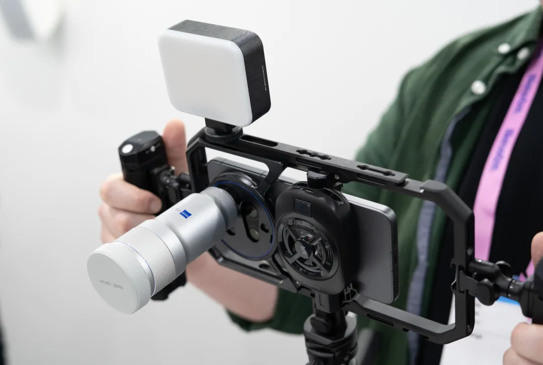 Vivo представила камерофон X300 Ultra и пообещала сделать его доступным за пределами Китая