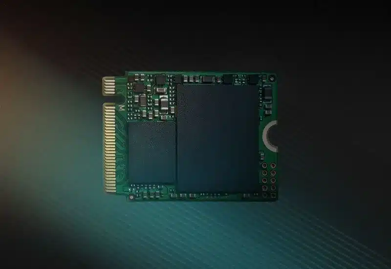 SK hynix начала поставки своих первых твердотельных накопителей на базе 321-слойной флэш-памяти 3D QLC NAND