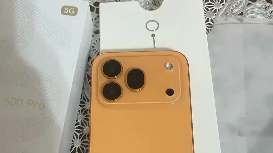 Honor 600 Pro предстал на реальных фотографиях: В дизайне нового флагмана использованы роскошные и гигантские камеры