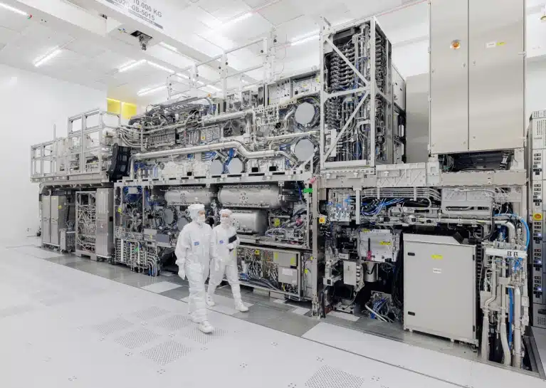 Технологический скачок: новая литографическая система ASML увеличивает плотность транзисторов в 2,9 раза