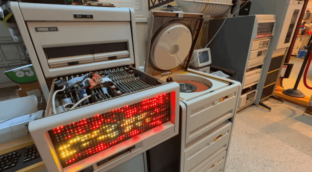 Ветеран Microsoft запустил ИИ на 47-летнем компьютере с процессором 6 МГц и 64 КБ оперативной памяти