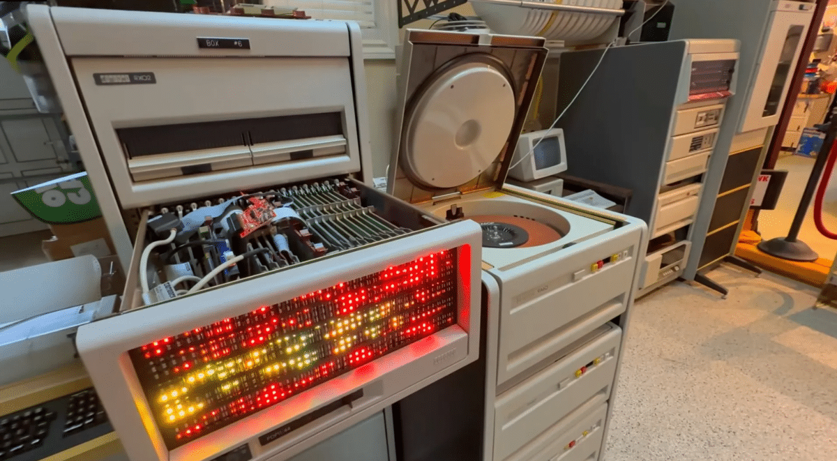 Ветеран Microsoft запустил ИИ на 47-летнем компьютере с процессором 6 МГц и 64 КБ оперативной памяти