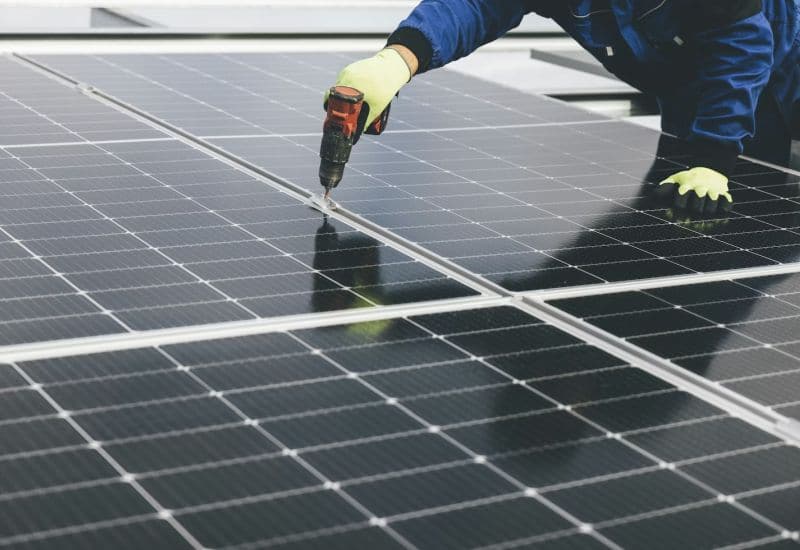 Китай рассматривает возможность запрета на экспорт из США оборудования для производства солнечных панелей