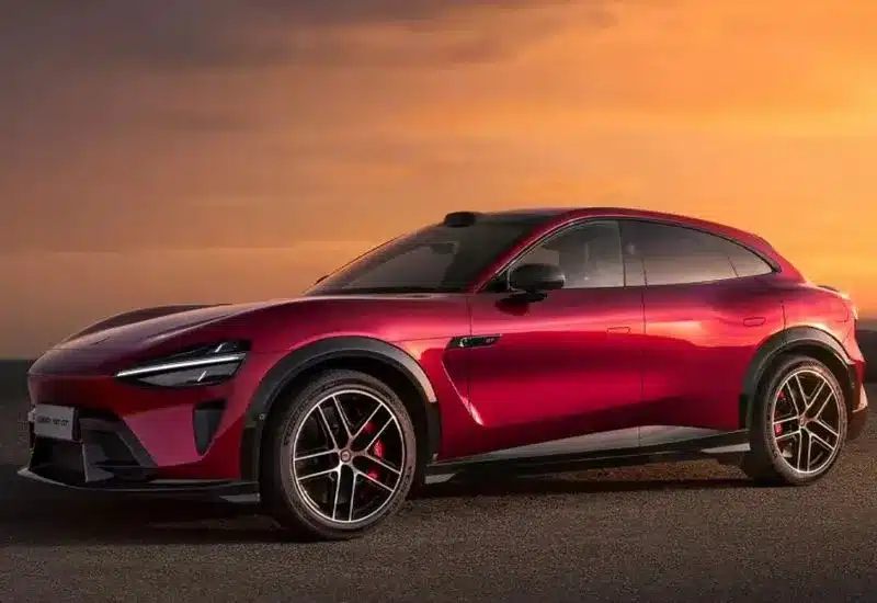 Xiaomi представит сразу два флагмана: спортивный внедорожник YU7 GT и смартфон Xiaomi 17 Max с аккумулятором емкостью 8000 мАч